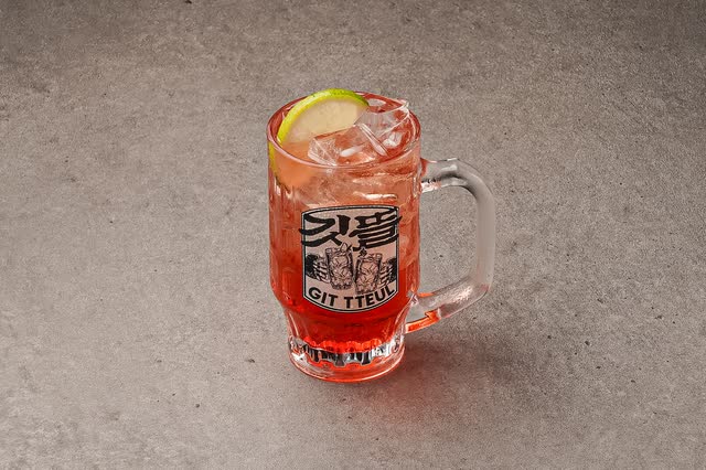 이천 오미자 하이볼 한 그릇